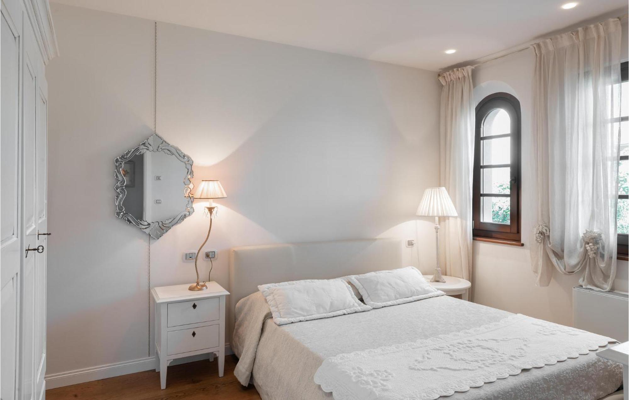 Apt, Braida Corona Exterior foto
